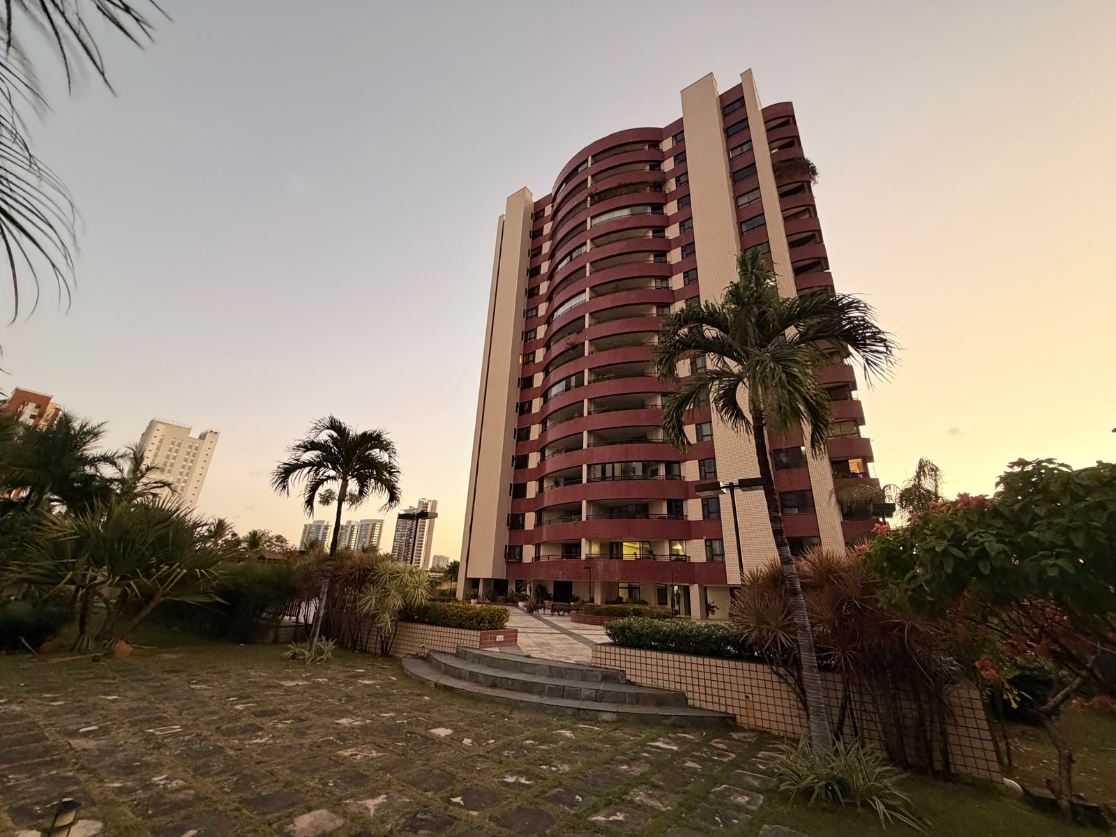 Apartamento com 3 quartos no Guararapes