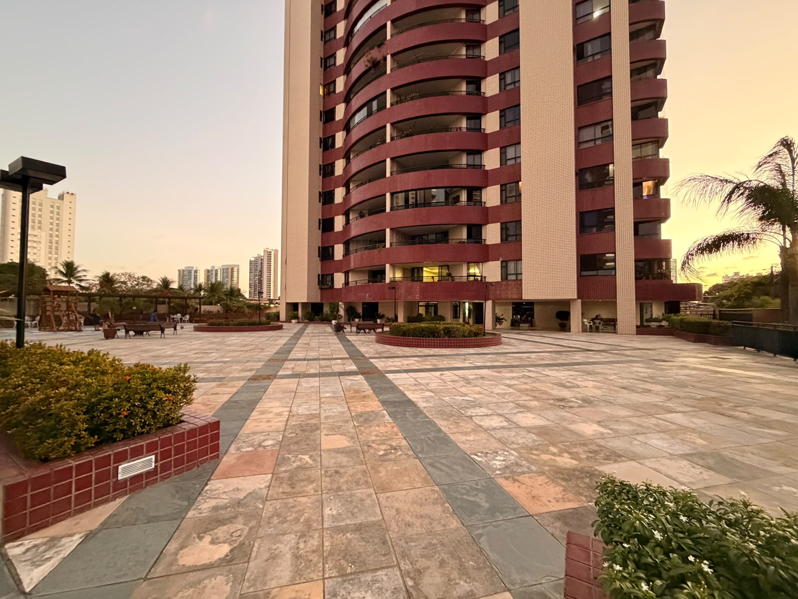 Apartamento com 3 quartos no Guararapes